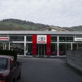 BEPA Heinz Imboden AG Haus vor einer Berglandschaft