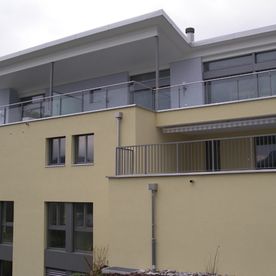 BEPA Heinz Imboden AG Gelbes Haus mit Flachdach