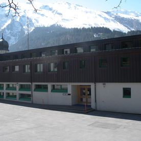 BEPA Heinz Imboden AG Haus vor einer Berglandschaft